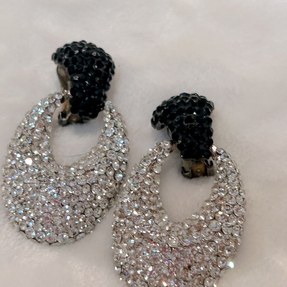 VINTAGE BELLINI BLK/CLEAR SWAROFSKI CRYSTAL LOADED GLITZ EARRINGS - Picture 15 of 15